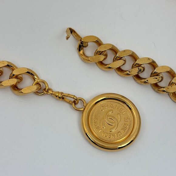Chanel CC Logo Chain Belt 31 Rue Cambon Gold Plated - Picture 3 of 7